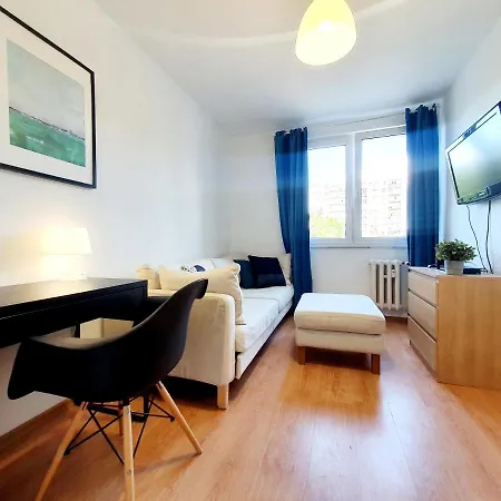 Male Mieszkanie Przy Plazy - 3 Maja 17 Apartment *
